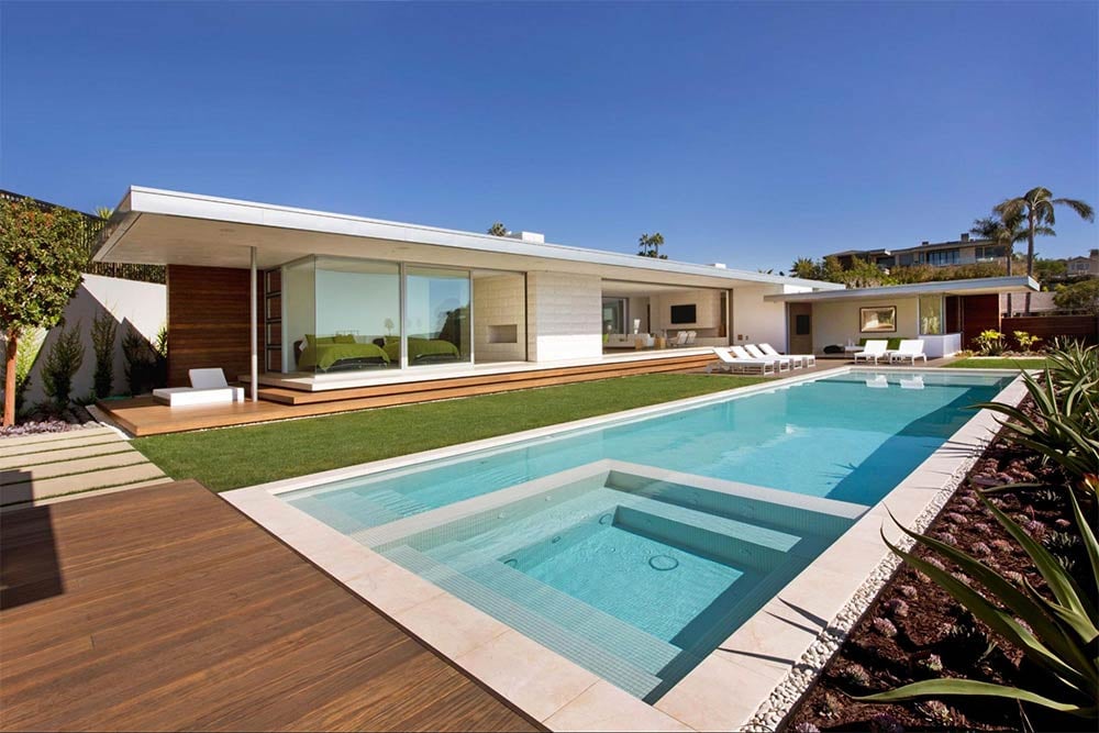 4 Modern Houses With Flat Roofs to Inspire Your Design