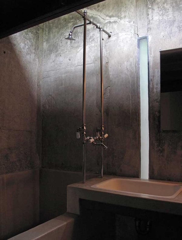 Kings-Road-House-Concrete-Bathroom