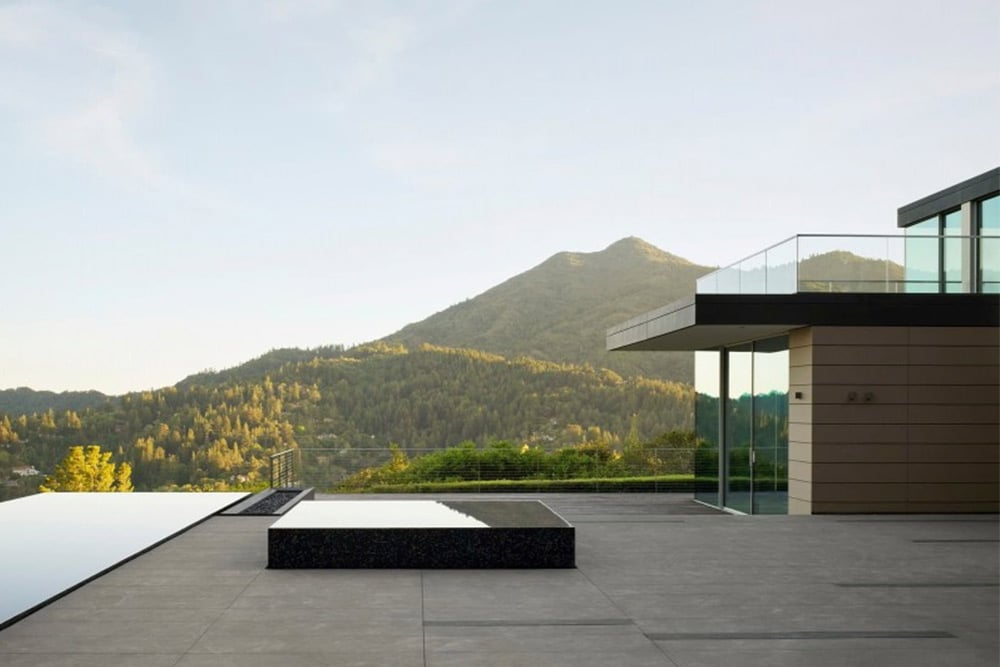 Spring-road-flat-roof-modern-design